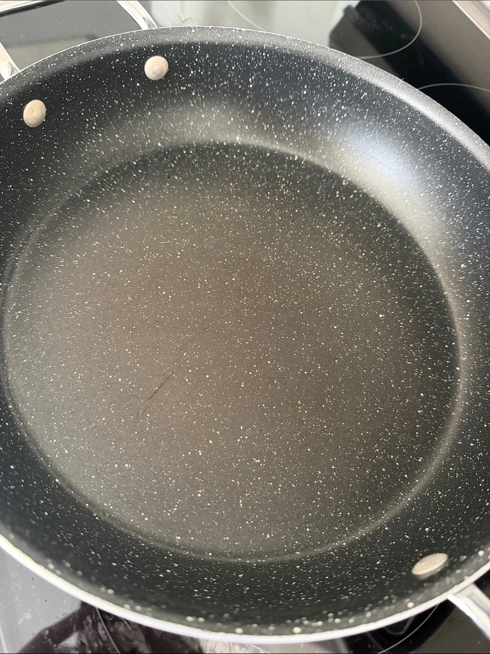 HENCKELS Capri Aluminum Pan